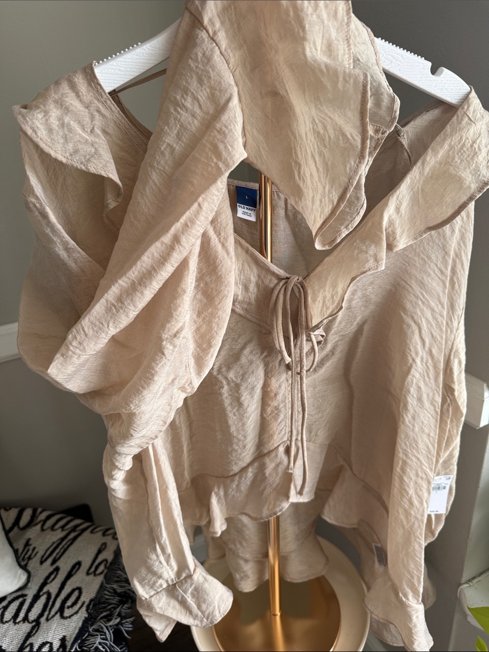Old Navy Beige Ruffle Tie-Front Blouse - Picture 8 of 8